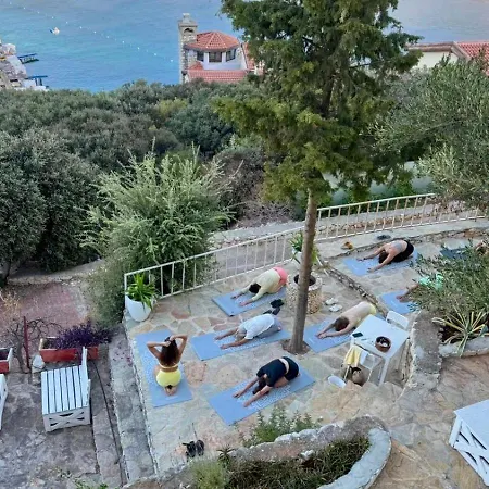 Feraye Kaş
